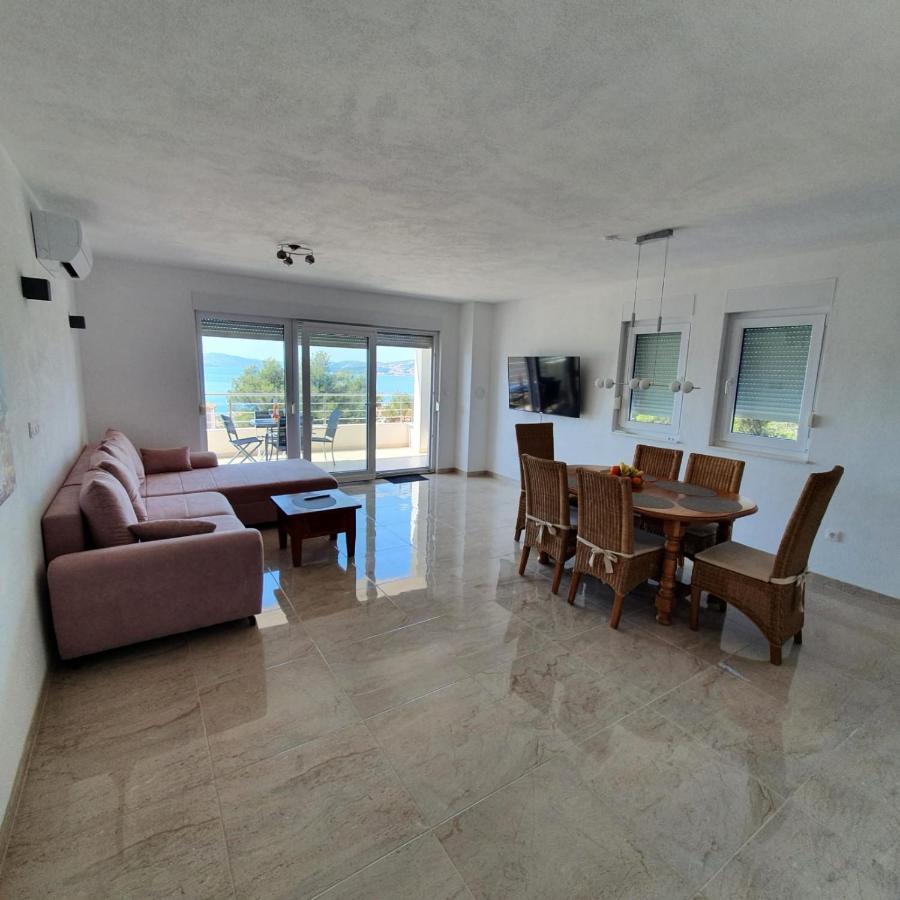 Botic Apartment