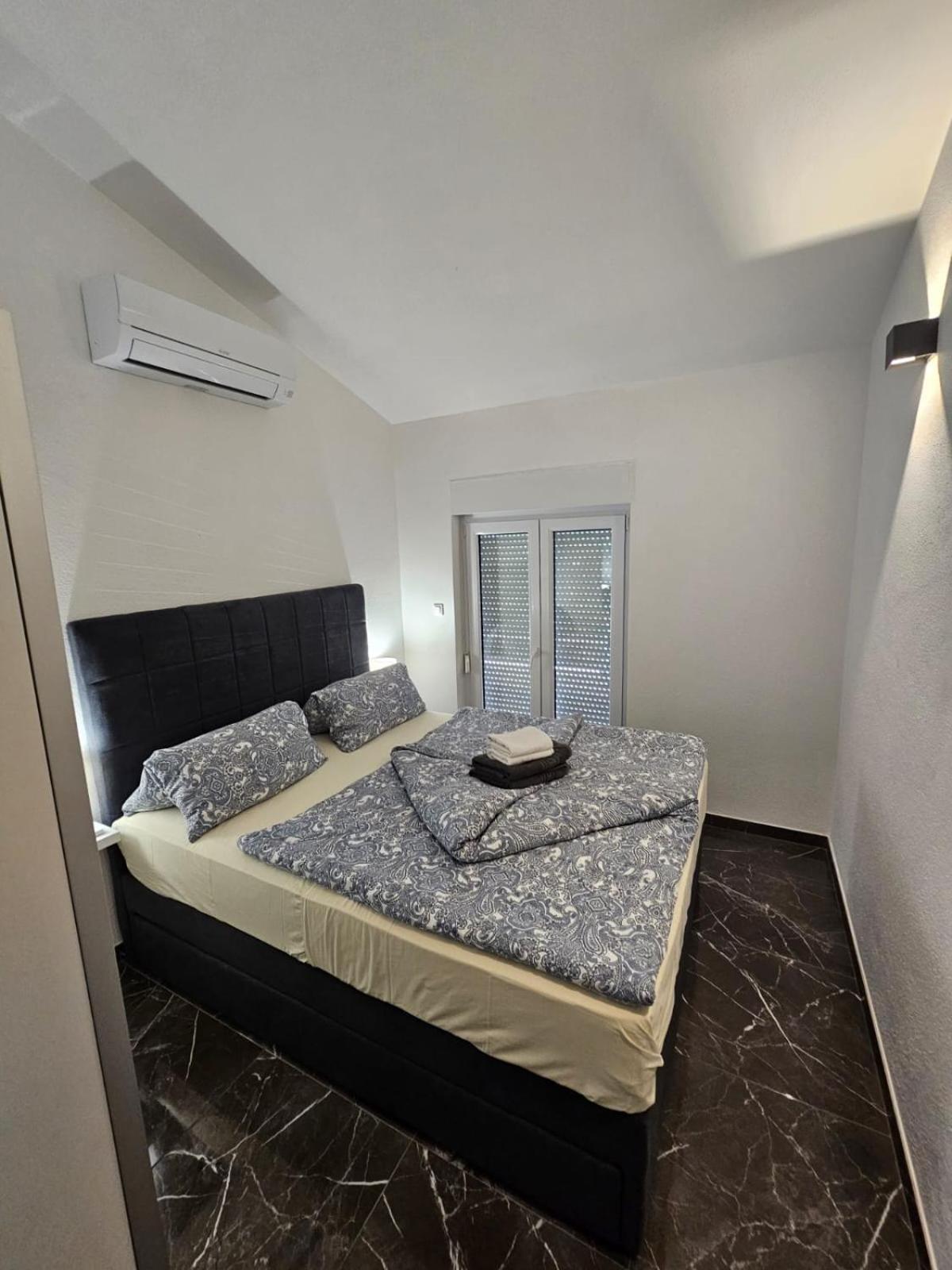 Botic Apartment